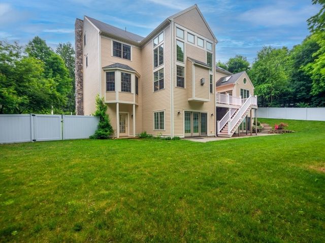 14 Nassau Drive, Winchester, MA 01890