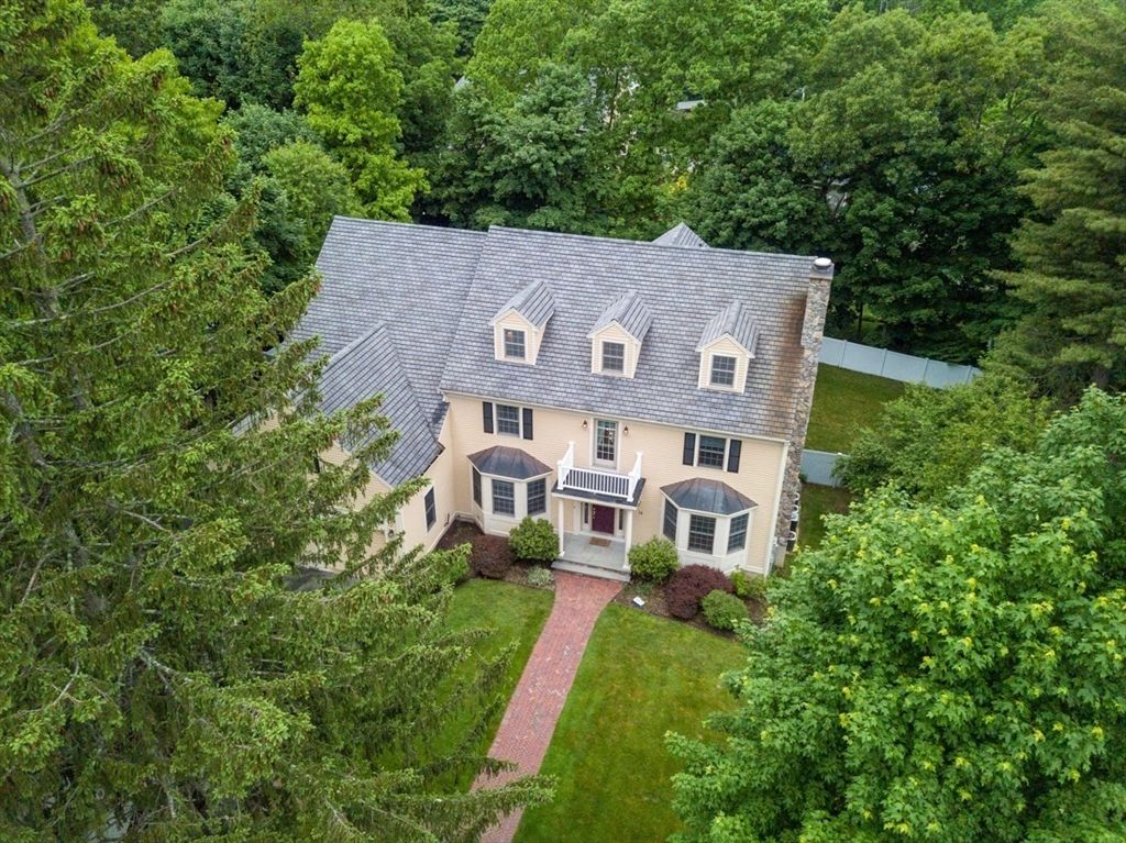 14 Nassau Drive, Winchester, MA 01890
