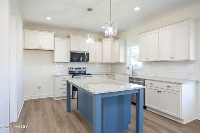 101 Sunny Acres Lane, Clinton, NC 28328