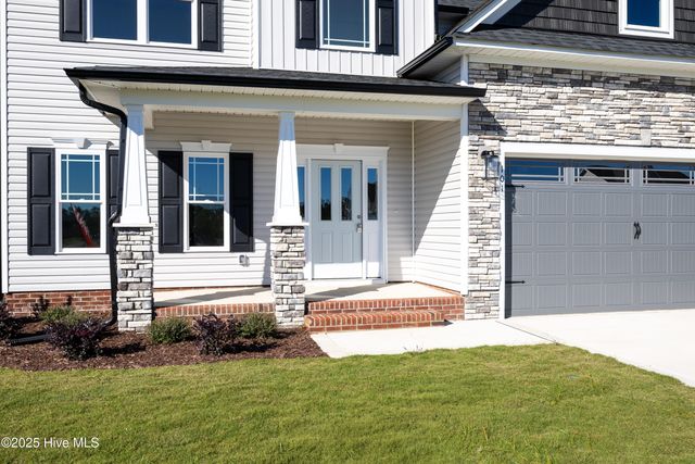 101 Sunny Acres Lane, Clinton, NC 28328