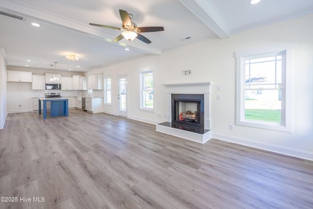 101 Sunny Acres Lane, Clinton, NC 28328