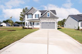 101 Sunny Acres Lane, Clinton, NC 28328