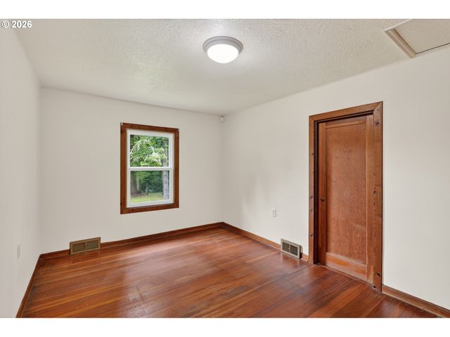 15833 S FORSYTHE Rd, Oregon City, OR 97045