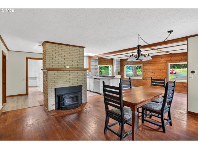 15833 S FORSYTHE Rd, Oregon City, OR 97045
