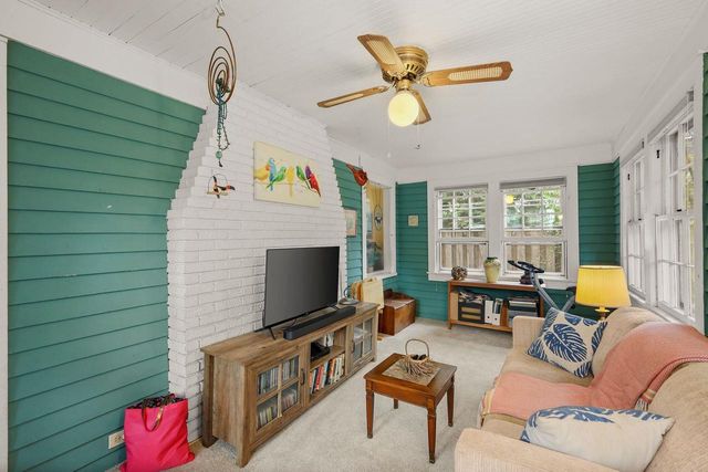 1928 Commonwealth Avenue, Madison, WI 53726