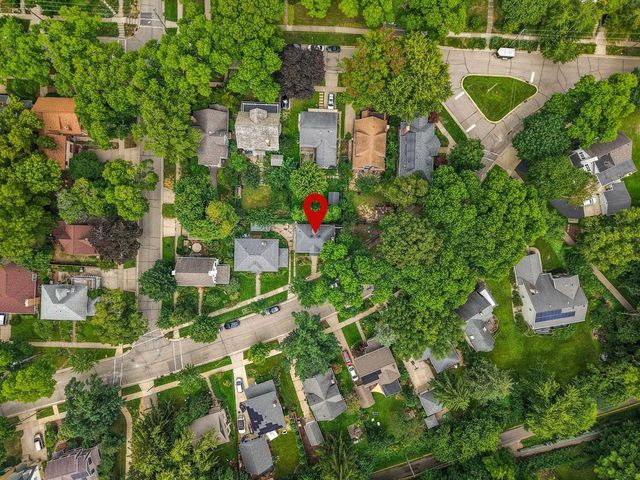 1928 Commonwealth Avenue, Madison, WI 53726