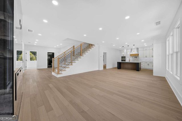 210 lacey, Loganville, GA 30052
