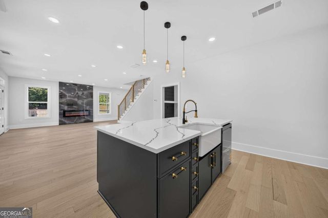 210 lacey, Loganville, GA 30052