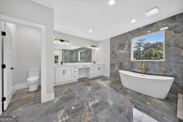 210 lacey, Loganville, GA 30052