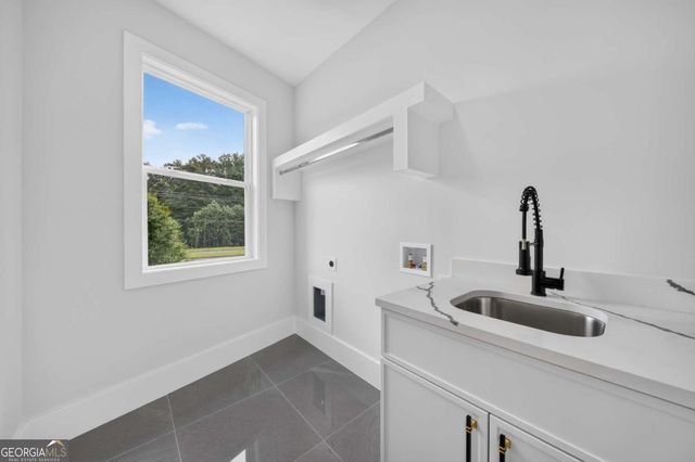 210 lacey, Loganville, GA 30052