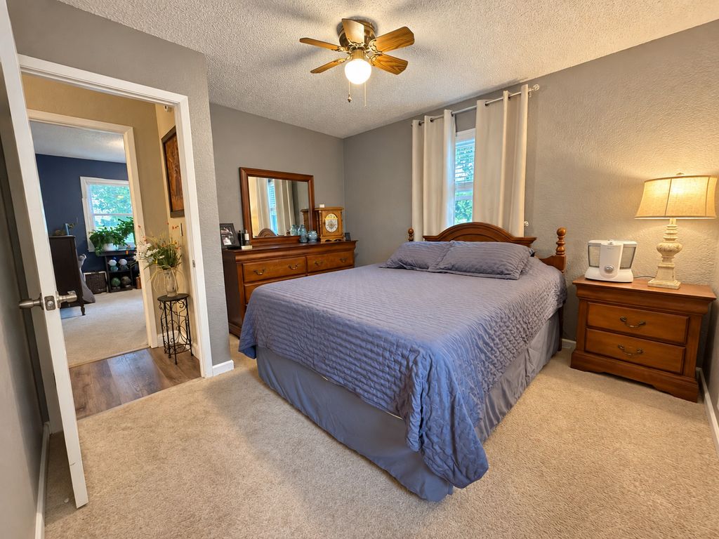 Image 24 of property listing at 8015 Brubaker Road, Iuka, IL 62849
