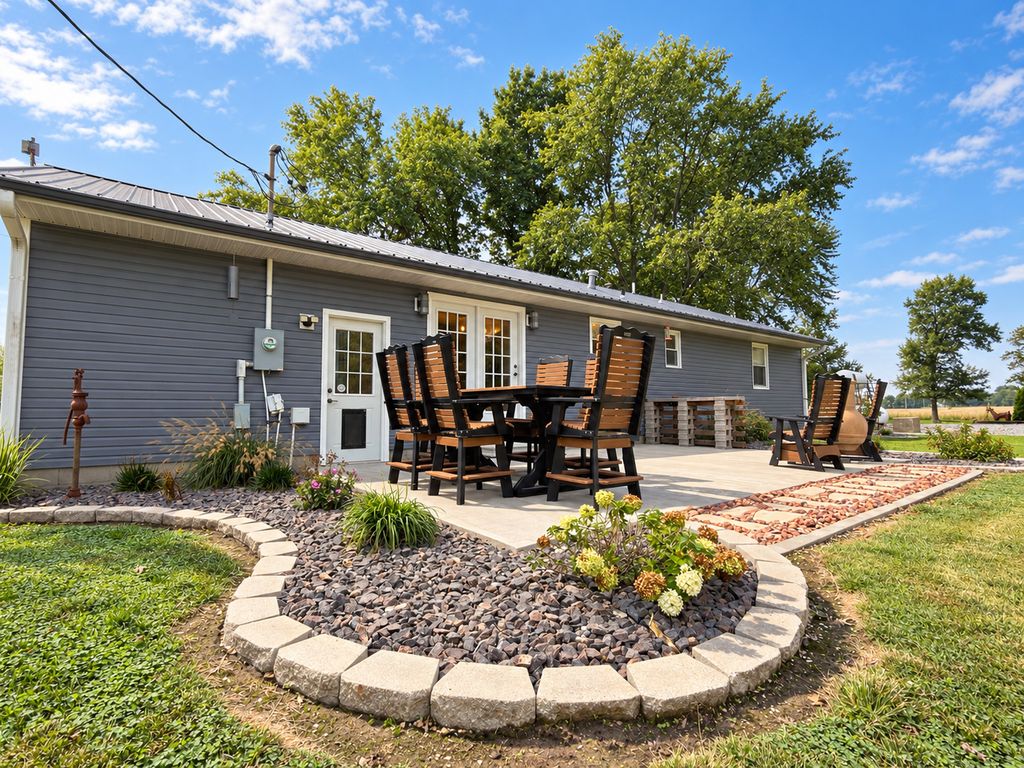Image 40 of property listing at 8015 Brubaker Road, Iuka, IL 62849
