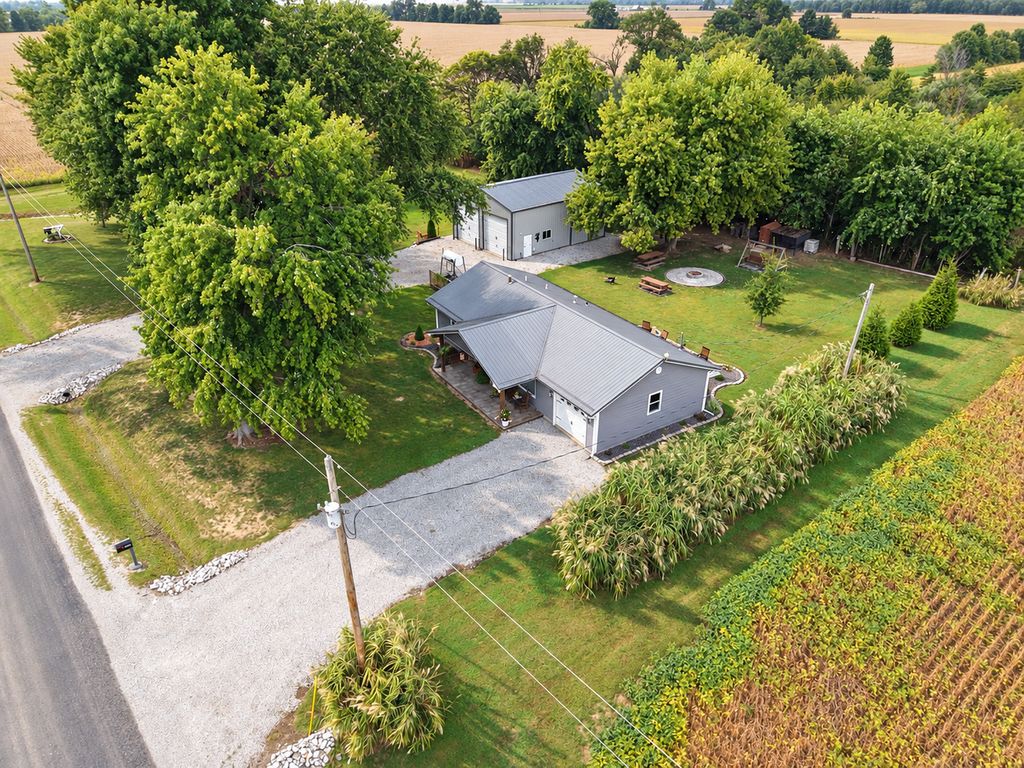 Image 47 of property listing at 8015 Brubaker Road, Iuka, IL 62849