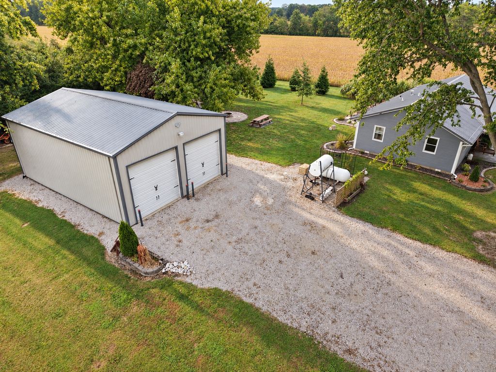 Image 49 of property listing at 8015 Brubaker Road, Iuka, IL 62849