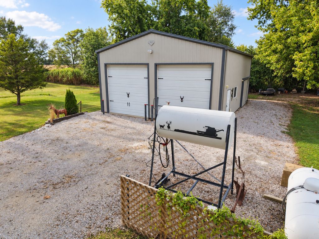 Image 50 of property listing at 8015 Brubaker Road, Iuka, IL 62849