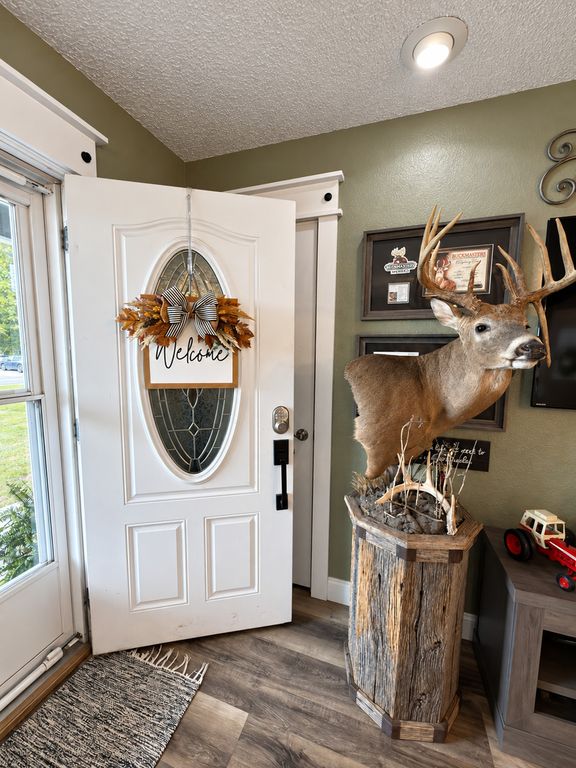 Image 6 of property listing at 8015 Brubaker Road, Iuka, IL 62849