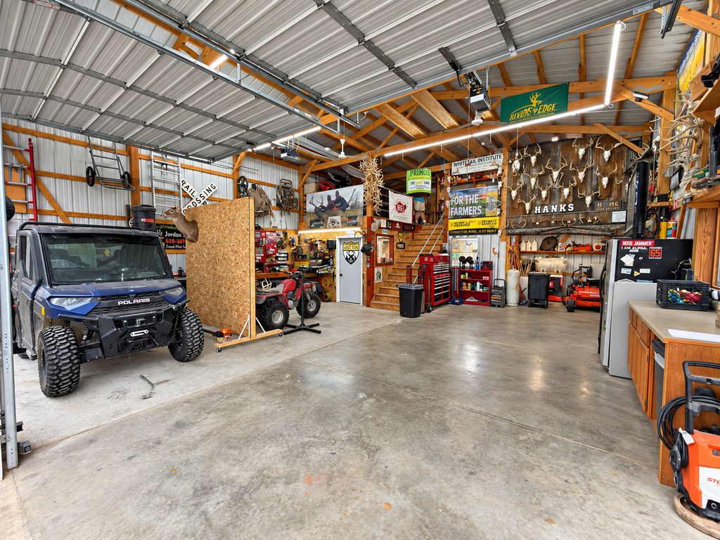 Image 53 of property listing at 8015 Brubaker Road, Iuka, IL 62849