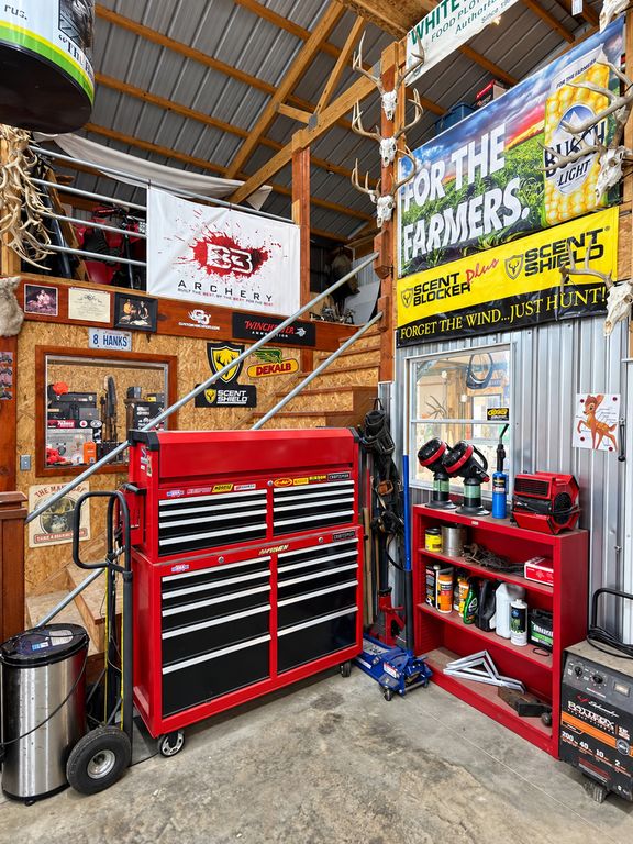 Image 58 of property listing at 8015 Brubaker Road, Iuka, IL 62849