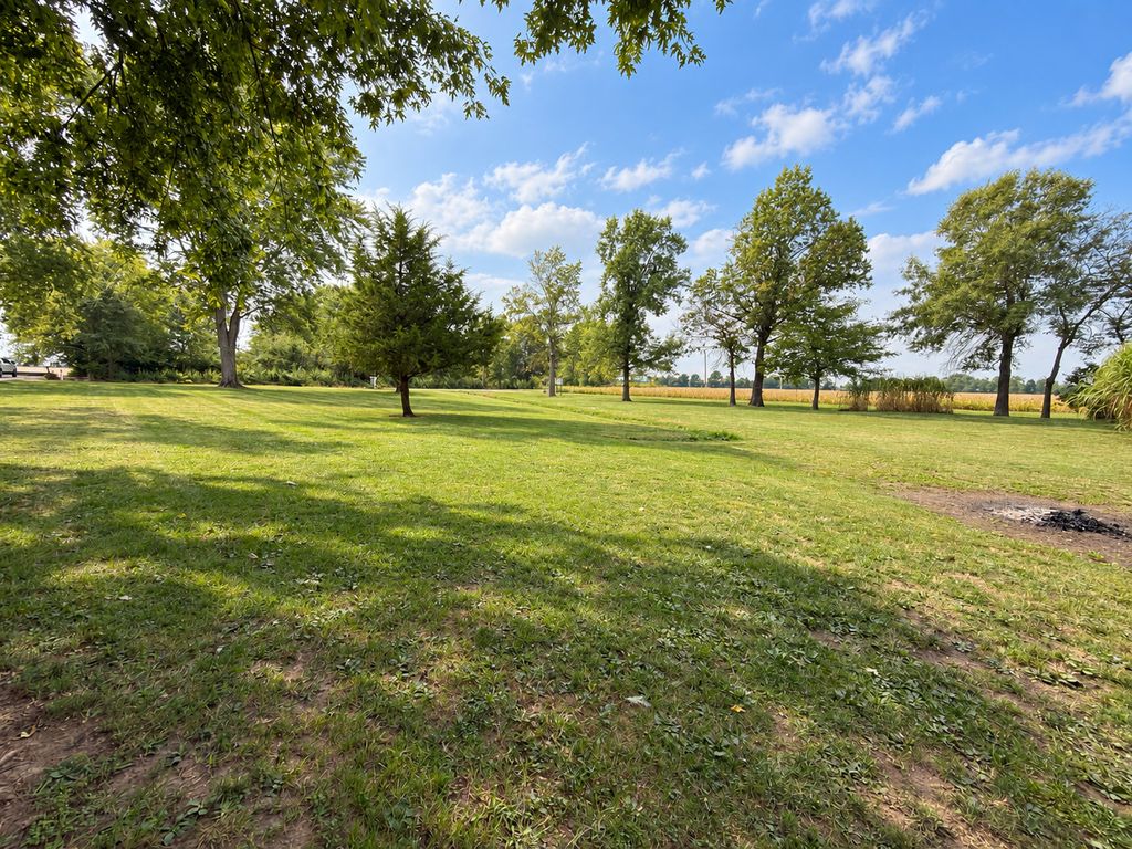 Image 71 of property listing at 8015 Brubaker Road, Iuka, IL 62849