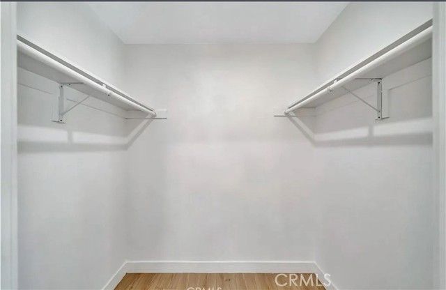 19434 Calvert, Tarzana (los Angeles), CA 91335