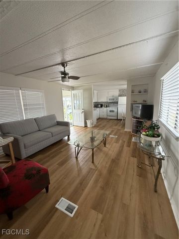 29 Colby CT, Naples, FL 34110