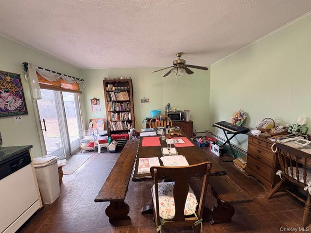 66 40th Street, Islip, NY 11751