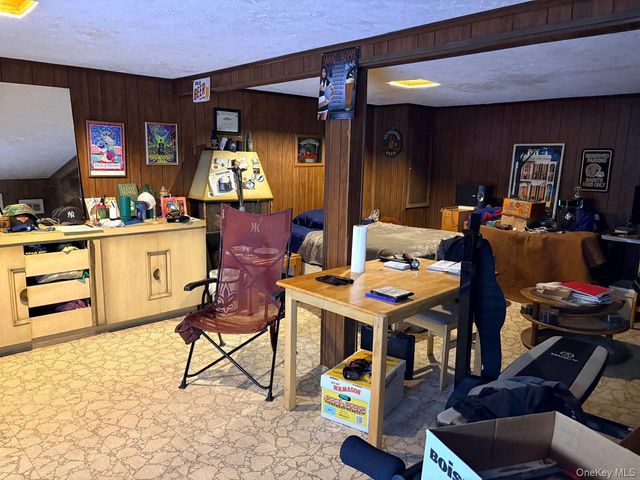 66 40th Street, Islip, NY 11751