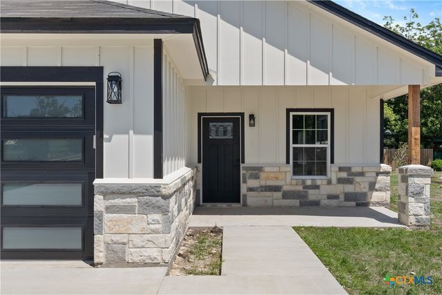 502 N Mignonette Street, Kosse, TX 76653