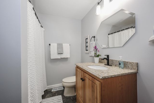105 Elmwood Drive, Hudson, NH 03051