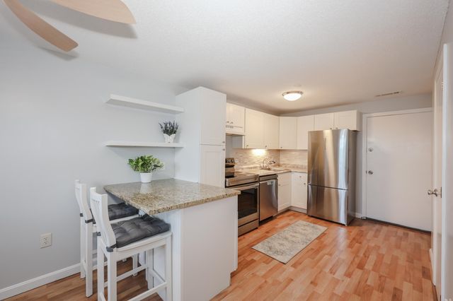 105 Elmwood Drive, Hudson, NH 03051