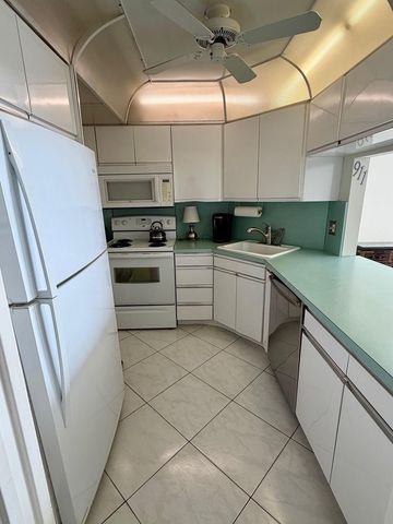 133 N Pompano Beach Blvd 911, Pompano Beach, FL 33062