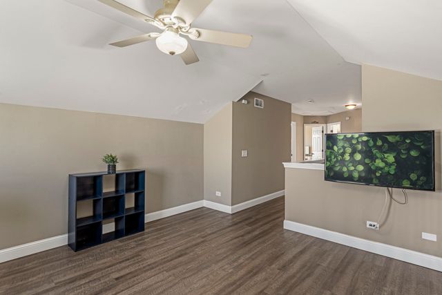 31696 N Borre Drive, Lakemoor, IL 60051