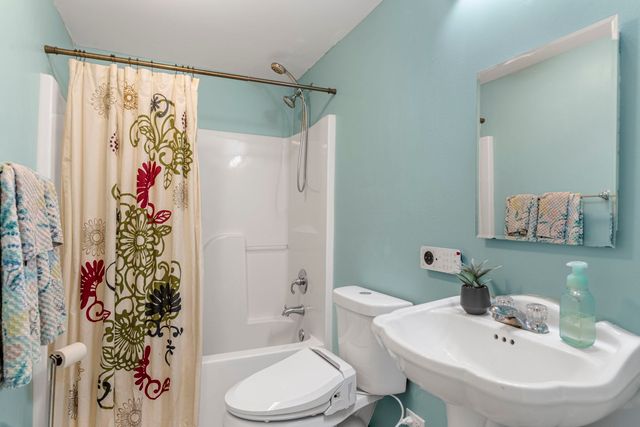 31696 N Borre Drive, Lakemoor, IL 60051