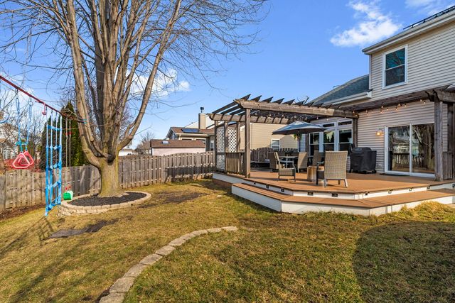 31696 N Borre Drive, Lakemoor, IL 60051