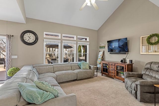 31696 N Borre Drive, Lakemoor, IL 60051