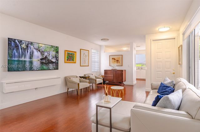 1115 Cherrypalm, Hollywood, FL 33019