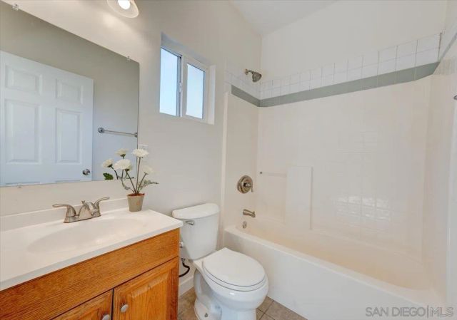 4250-4252 DIVISION, San Diego, CA 92113