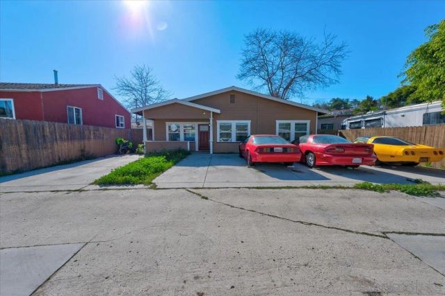 4250-4252 DIVISION, San Diego, CA 92113