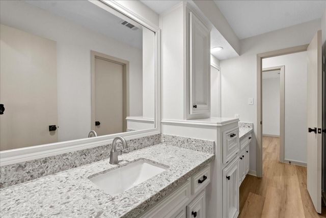 411 Topsail Way, Crosby, TX 77532
