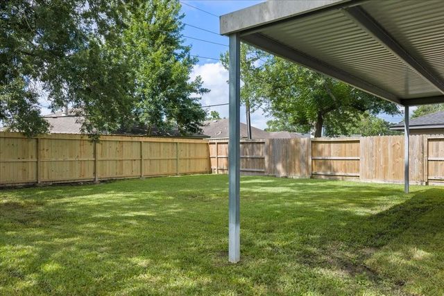 411 Topsail Way, Crosby, TX 77532