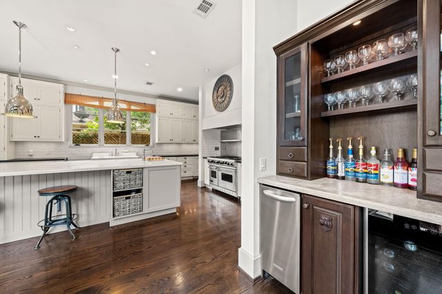 1116 Danbury Road, Houston, TX 77055