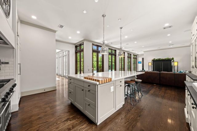 1116 Danbury Road, Houston, TX 77055