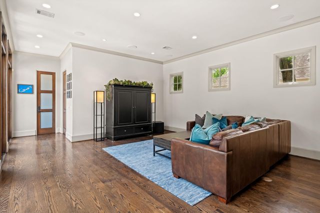 1116 Danbury Road, Houston, TX 77055