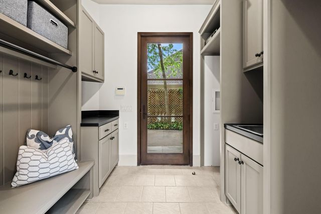 1116 Danbury Road, Houston, TX 77055