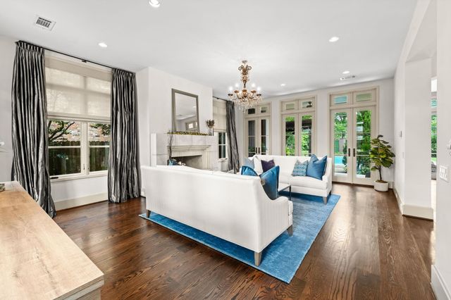1116 Danbury Road, Houston, TX 77055
