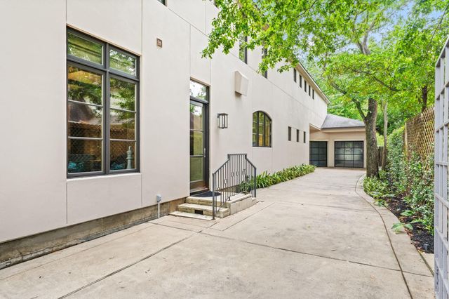 1116 Danbury Road, Houston, TX 77055