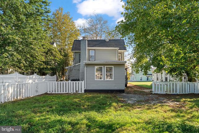 47 DICKINSON ST, Woodstown, NJ 08098