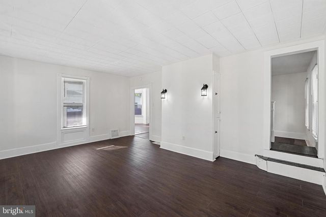 47 DICKINSON ST, Woodstown, NJ 08098