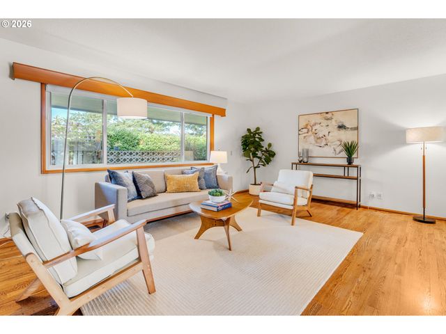 6246 Sw 37TH Ave, Portland, OR 97221
