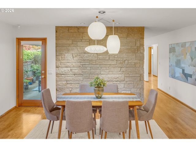 6246 Sw 37TH Ave, Portland, OR 97221